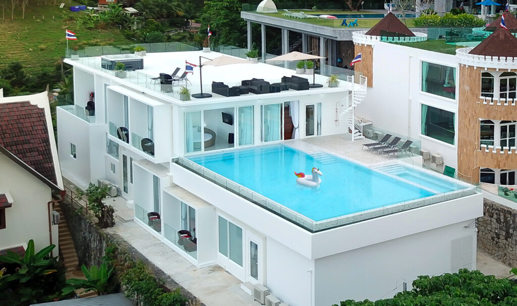Dach von Villa Skyline mit Pool #KarwanMiro #Essen #Phuket #Thailand #Germany #Apartments #Villen #Ferienvillen #HappyHoliday24
